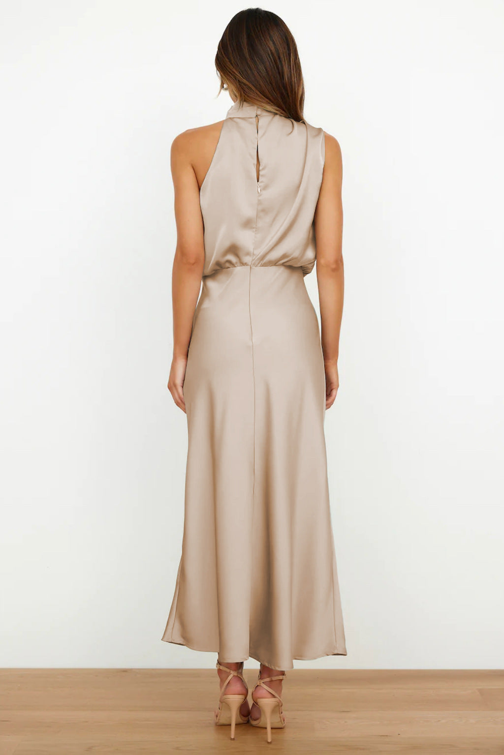 Valentina – Abito drappeggiato elegante maxi