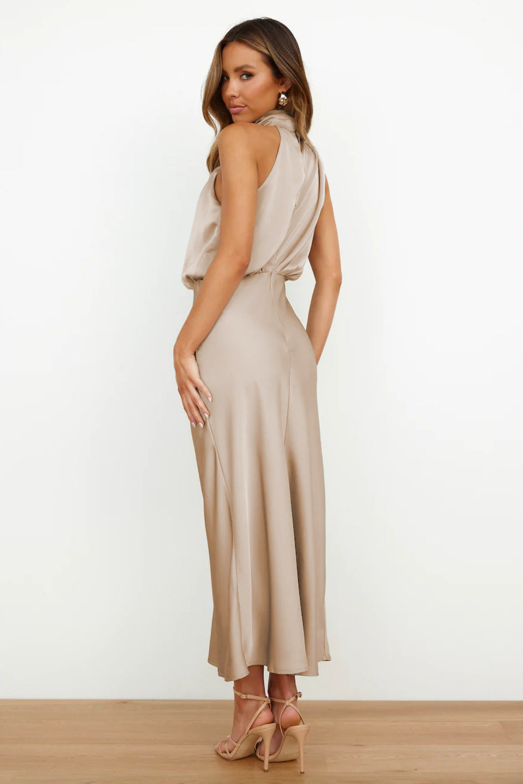 Valentina – Abito drappeggiato elegante maxi