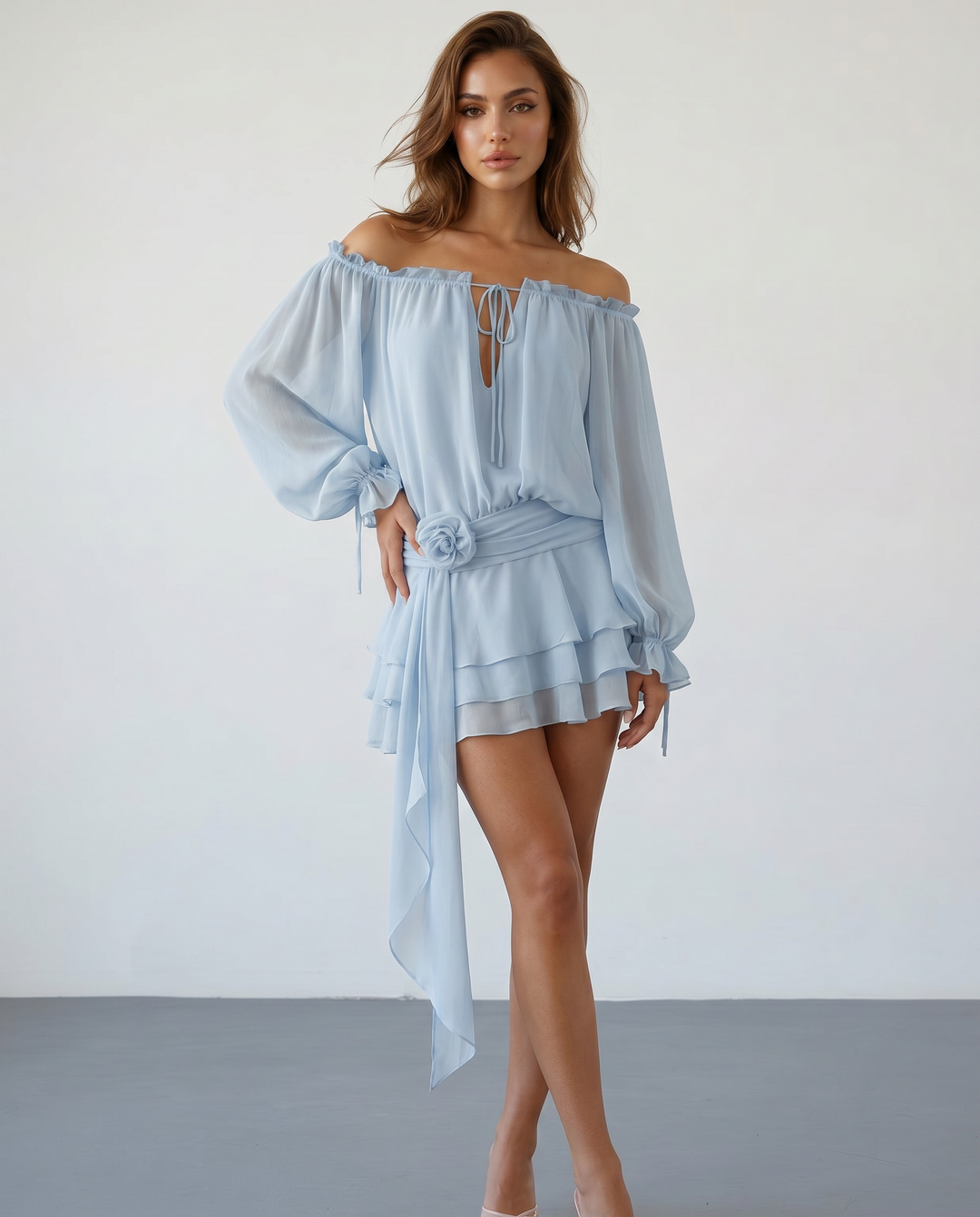 Abito Mini Off-Shoulder con Maniche a Palloncino e Fascia Floreale