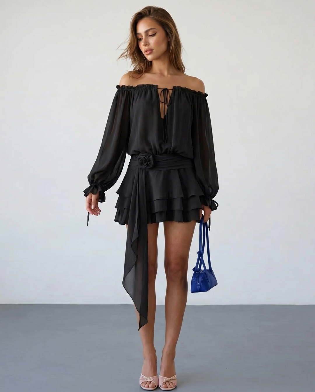 Abito Mini Off-Shoulder con Maniche a Palloncino e Fascia Floreale