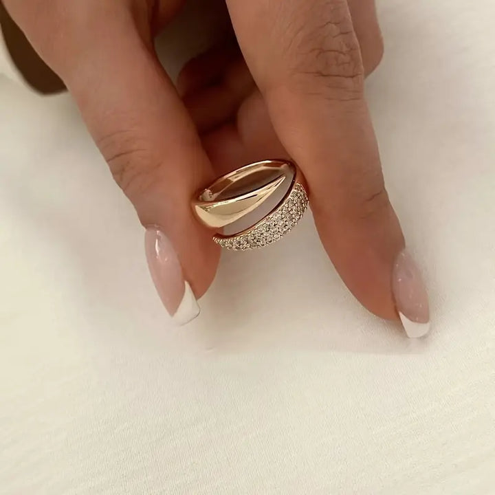 Chiara | Anello dalla luminosità senza tempo