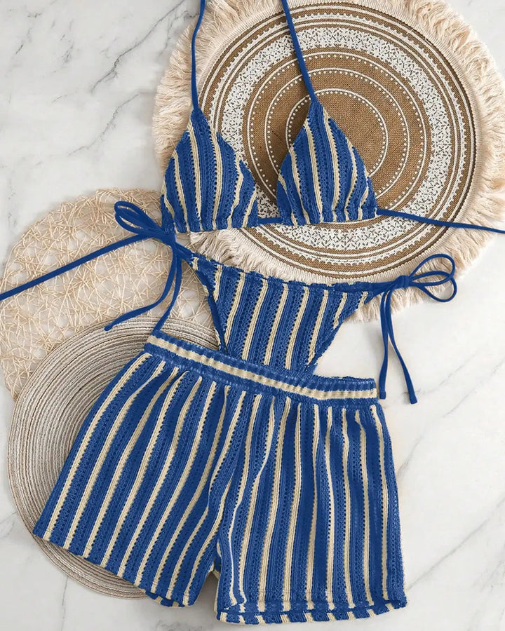 Bikini Triangolo a Righe Blu con Shorts Crochet