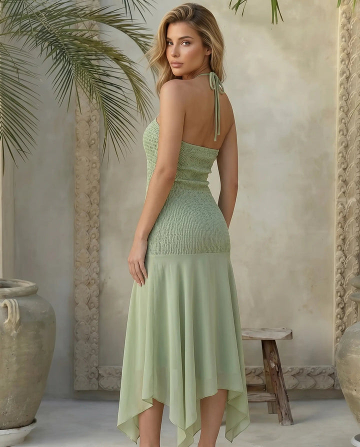 Abito Midi Smocked con Collo all'Americana e Orlo Asimmetrico