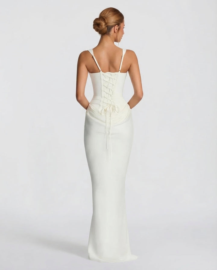Velaria – Silhouette perfetta con eleganza senza tempo