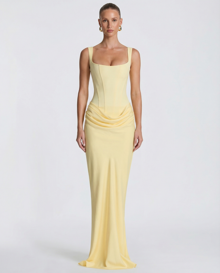 Velaria – Silhouette perfetta con eleganza senza tempo