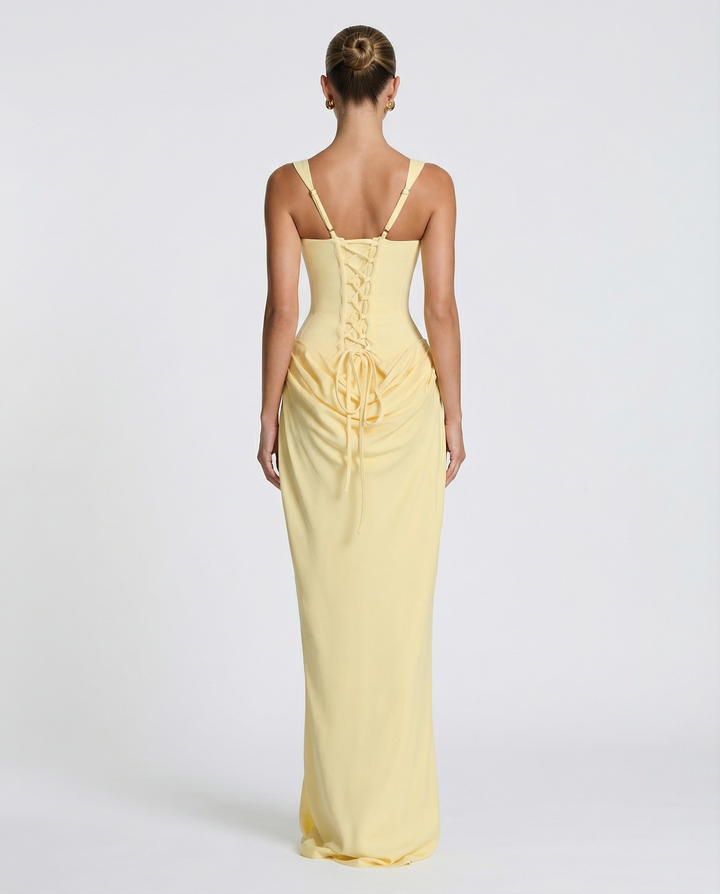 Velaria – Silhouette perfetta con eleganza senza tempo