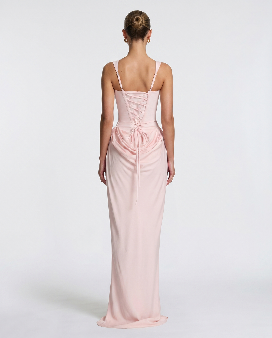 Velaria – Silhouette perfetta con eleganza senza tempo