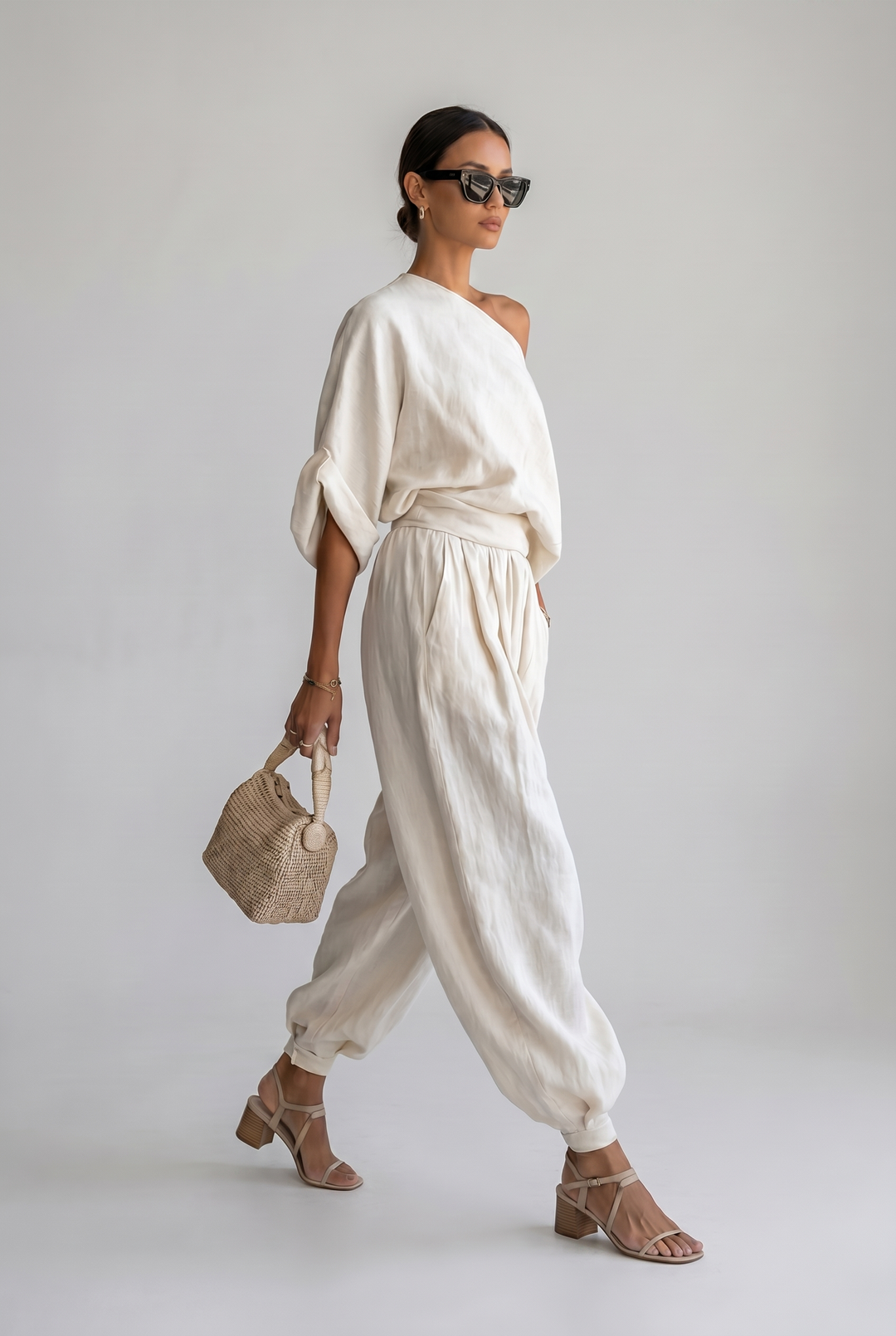 Allegra – Completo monospalla donna con pantalone harem in crema