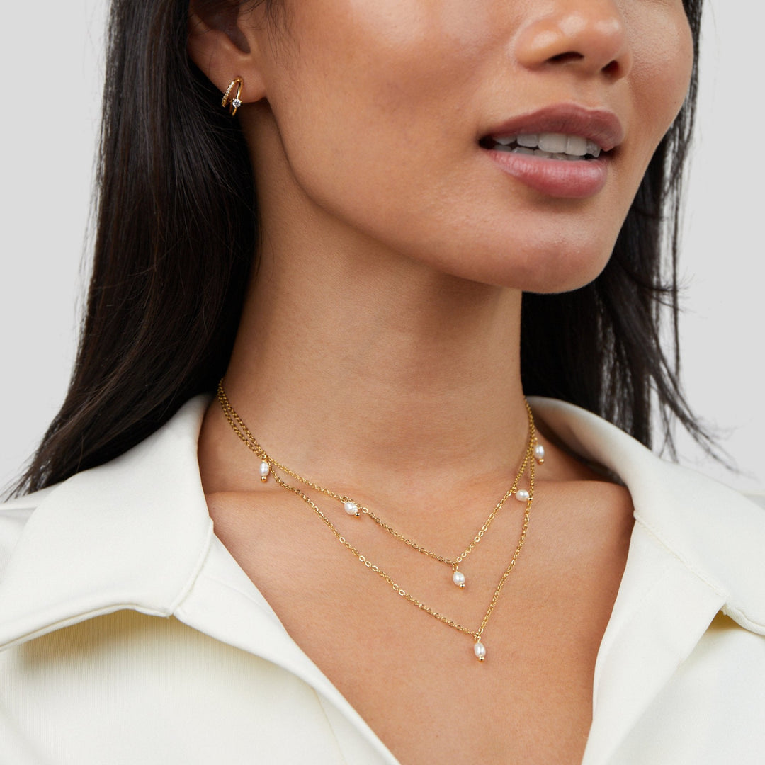 Kayla | Collana Multistrato con Perle Pendenti