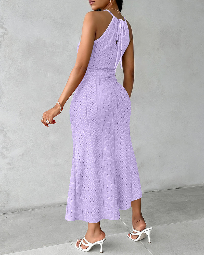 Abito in Maglia con Allacciatura Halter e Incrocio Frontale