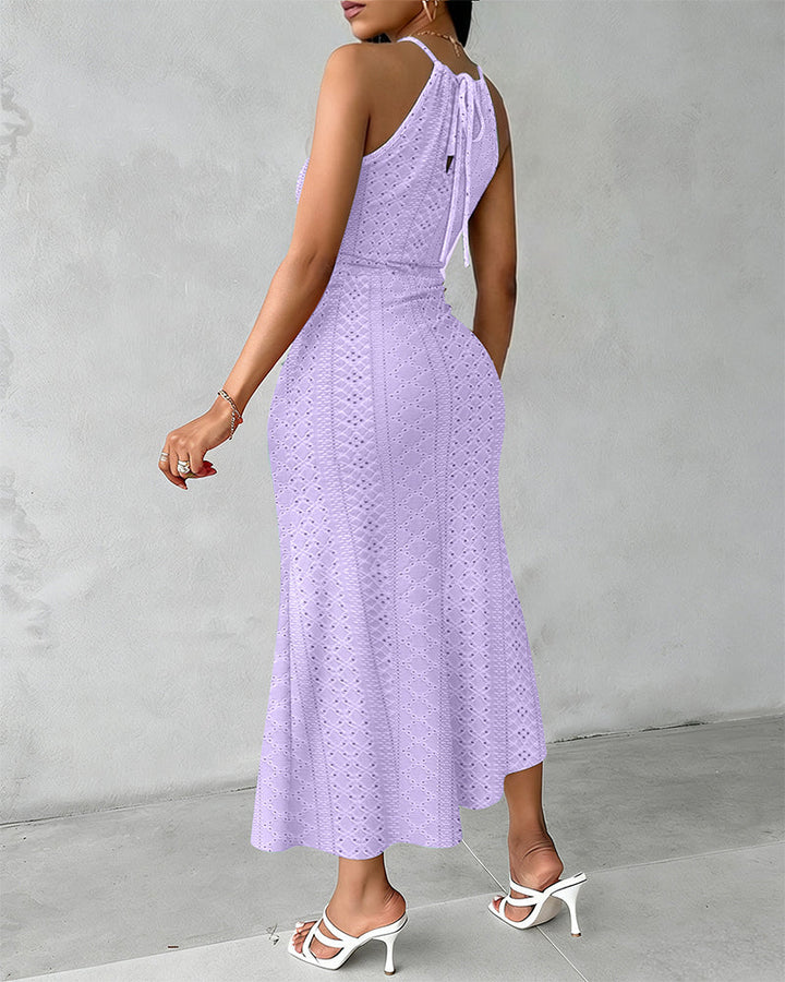 Abito in Maglia con Allacciatura Halter e Incrocio Frontale