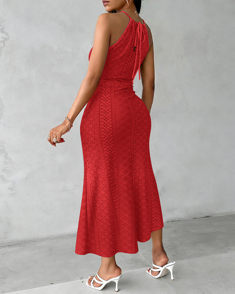 Abito in Maglia con Allacciatura Halter e Incrocio Frontale