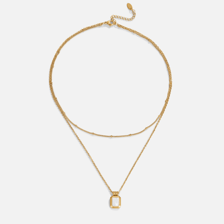 Valerie | Collana Multistrato con Ciondolo Bianco